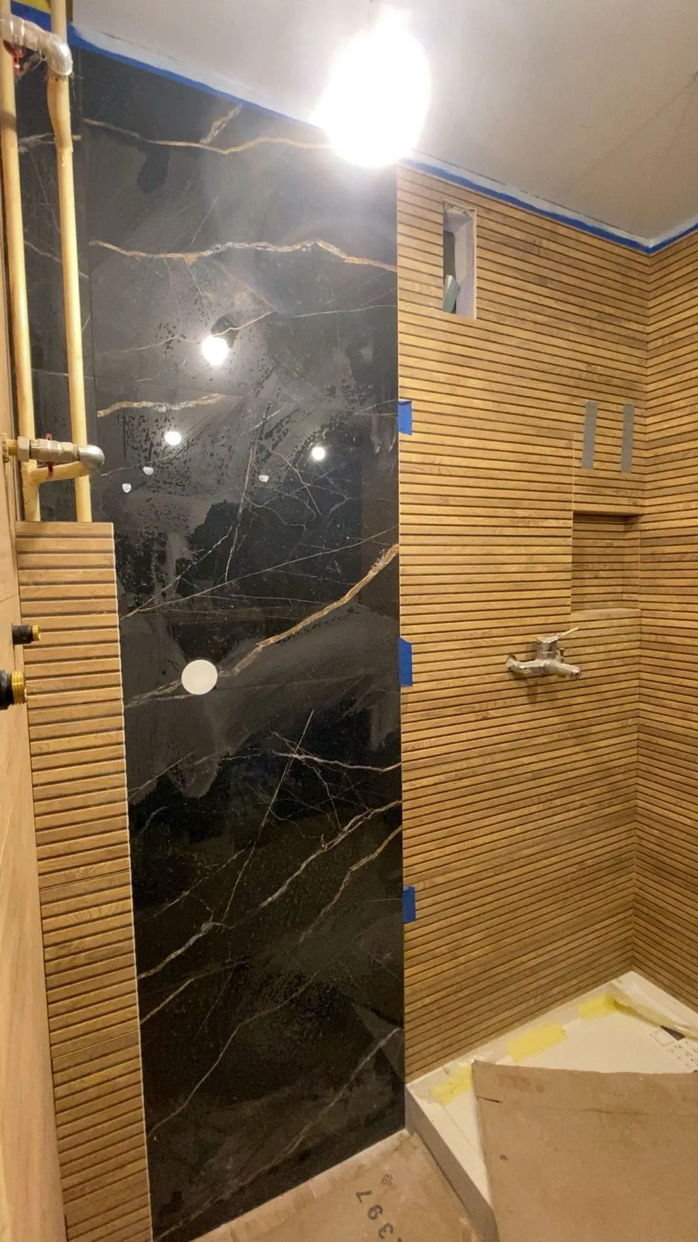 Prawidłowo wykonana hydroizolacja pod prysznicem