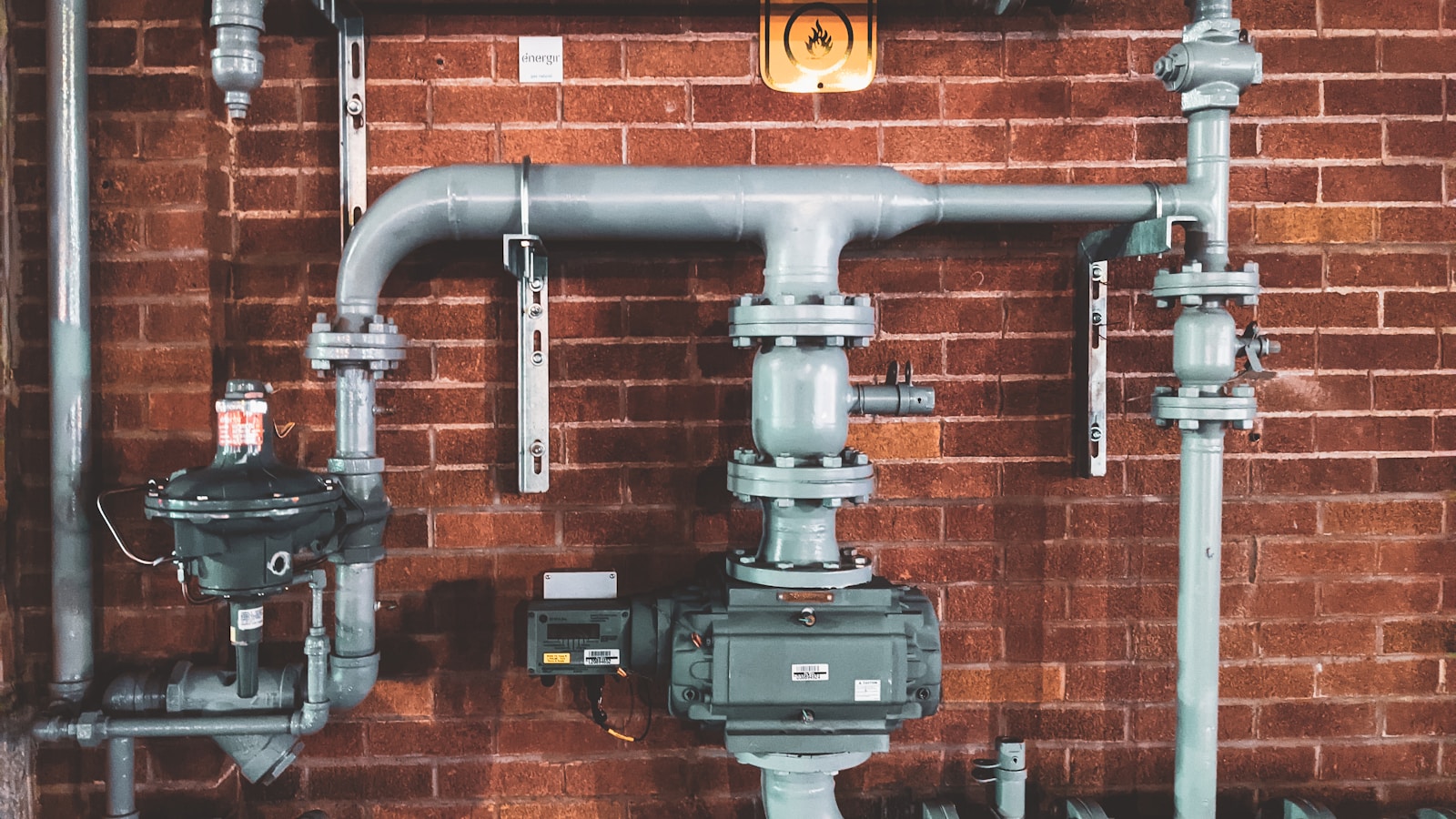 Instalacja hydrauliczna — rury i armatura, usługi hydraulika Wrocław